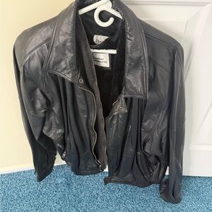Men's Black Leather Jacket. Designer w lining. Genuine leather   New